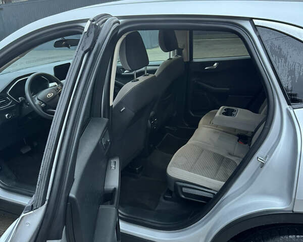 Сірий Форд Ескейп, об'ємом двигуна 1.5 л та пробігом 89 тис. км за 15850 $, фото 11 на Automoto.ua