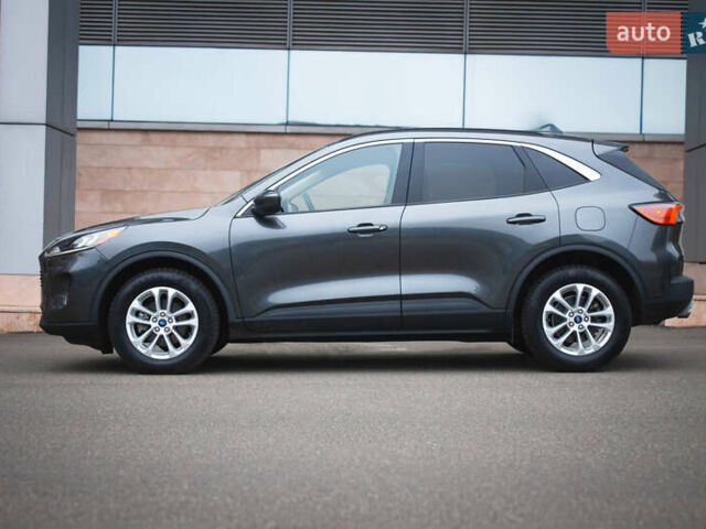 Серый Форд Эскейп, объемом двигателя 1.5 л и пробегом 49 тыс. км за 18600 $, фото 4 на Automoto.ua