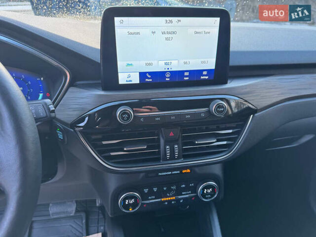 Серый Форд Эскейп, объемом двигателя 2 л и пробегом 41 тыс. км за 19900 $, фото 35 на Automoto.ua