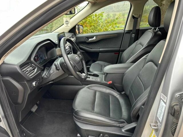 Серый Форд Эскейп, объемом двигателя 2 л и пробегом 39 тыс. км за 11000 $, фото 9 на Automoto.ua