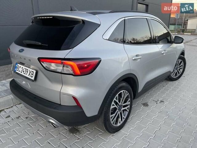 Серый Форд Эскейп, объемом двигателя 1.5 л и пробегом 115 тыс. км за 15500 $, фото 68 на Automoto.ua