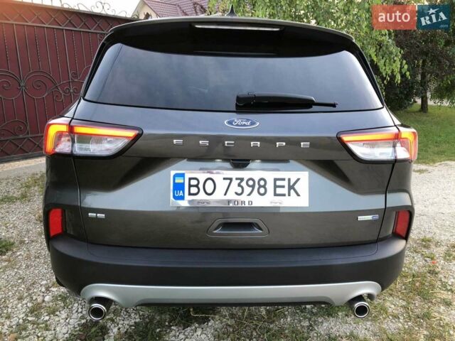 Сірий Форд Ескейп, об'ємом двигуна 1.5 л та пробігом 25 тис. км за 19000 $, фото 12 на Automoto.ua