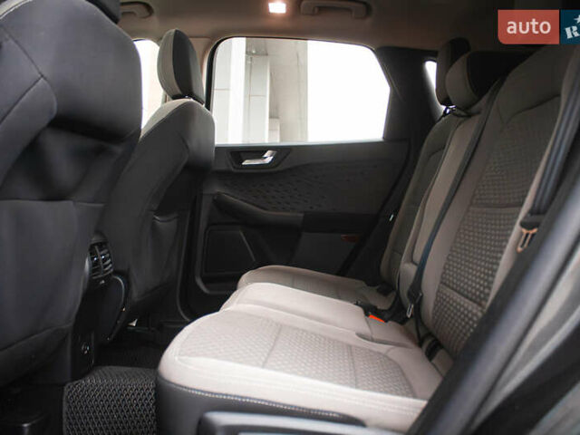 Серый Форд Эскейп, объемом двигателя 1.5 л и пробегом 49 тыс. км за 18600 $, фото 11 на Automoto.ua