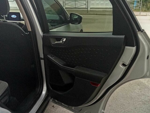 Серый Форд Эскейп, объемом двигателя 1.5 л и пробегом 109 тыс. км за 16500 $, фото 18 на Automoto.ua