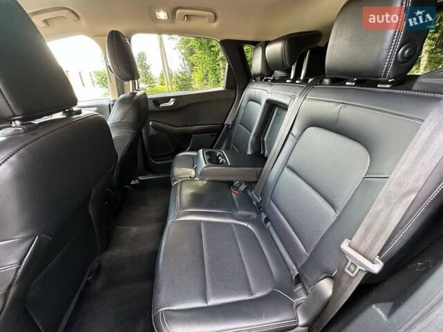 Форд Эскейп 2020 в Луцке на Automoto.ua Серый Форд Эскейп, объемом двигателя 0 л и пробегом 185 тыс. км за 14700 $, фото 13 на Automoto.ua