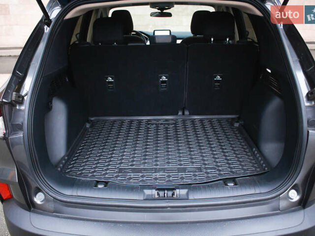 Серый Форд Эскейп, объемом двигателя 1.5 л и пробегом 49 тыс. км за 18600 $, фото 30 на Automoto.ua