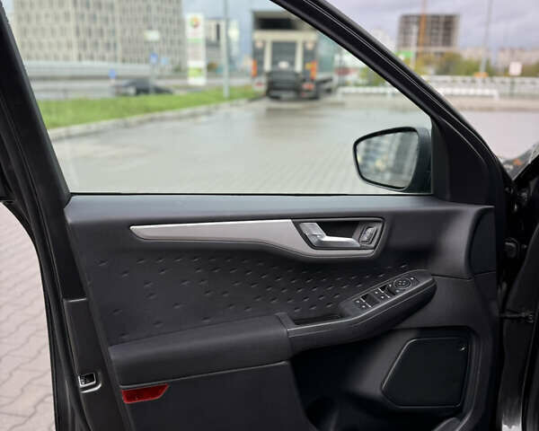 Серый Форд Эскейп, объемом двигателя 1.5 л и пробегом 57 тыс. км за 13200 $, фото 15 на Automoto.ua