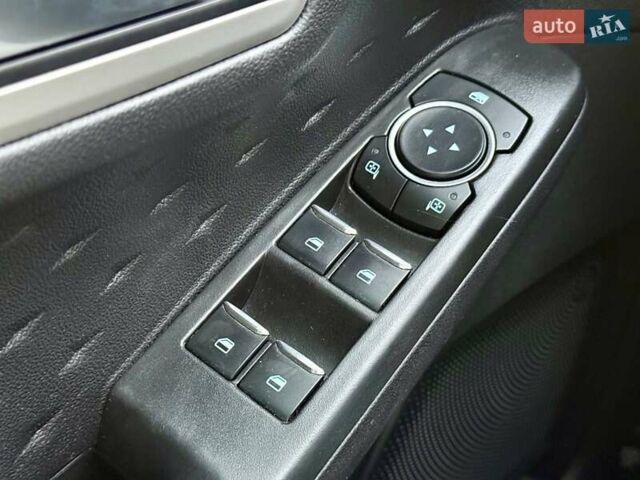 Сірий Форд Ескейп, об'ємом двигуна 1.5 л та пробігом 115 тис. км за 18000 $, фото 24 на Automoto.ua