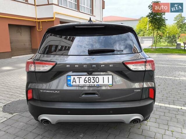 Серый Форд Эскейп, объемом двигателя 2.5 л и пробегом 196 тыс. км за 19950 $, фото 12 на Automoto.ua