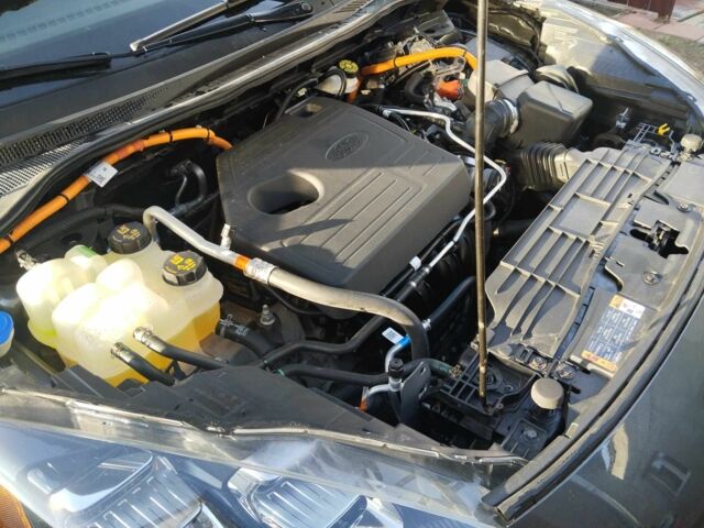 Серый Форд Эскейп, объемом двигателя 2.5 л и пробегом 94 тыс. км за 28500 $, фото 13 на Automoto.ua