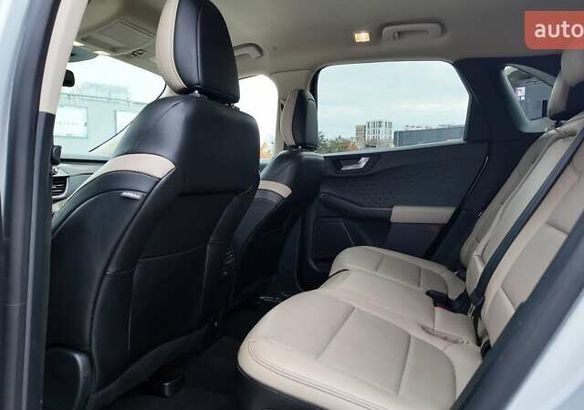 Форд Эскейп 2020 в Киеве на Automoto.ua Серый Форд Эскейп, объемом двигателя 2.5 л и пробегом 104 тыс. км за 21490 $, фото 18 на Automoto.ua