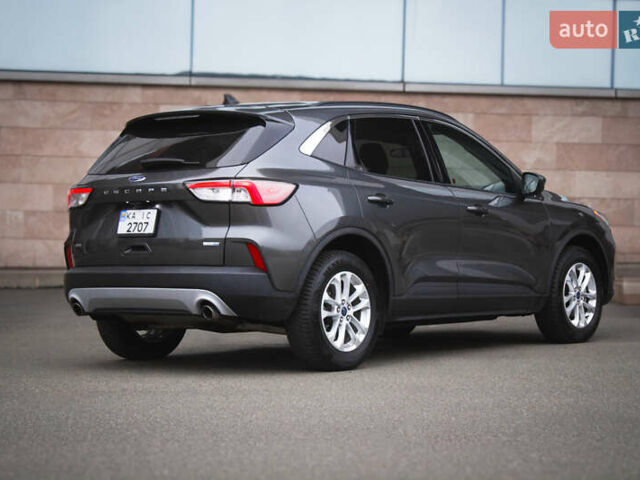 Серый Форд Эскейп, объемом двигателя 1.5 л и пробегом 49 тыс. км за 18600 $, фото 1 на Automoto.ua