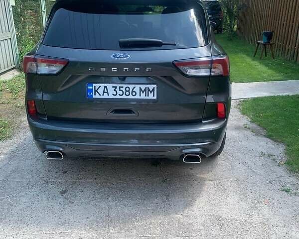 Сірий Форд Ескейп, об'ємом двигуна 1.5 л та пробігом 32 тис. км за 22000 $, фото 4 на Automoto.ua