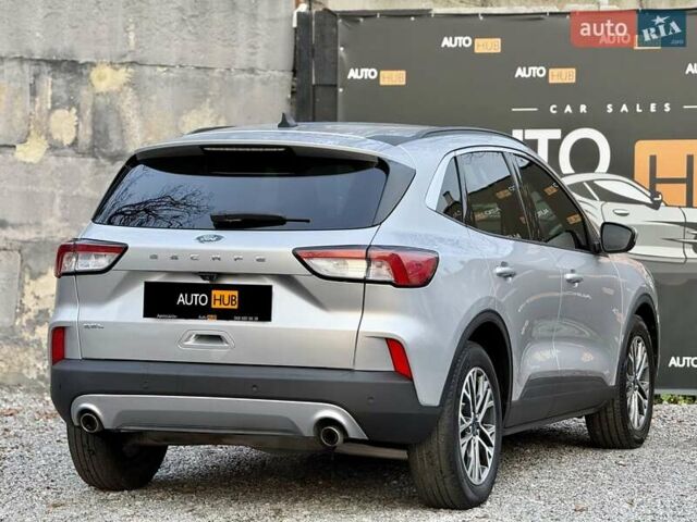 Сірий Форд Ескейп, об'ємом двигуна 1.5 л та пробігом 115 тис. км за 18000 $, фото 6 на Automoto.ua