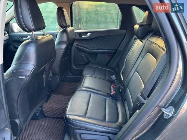 Серый Форд Эскейп, объемом двигателя 2 л и пробегом 49 тыс. км за 18250 $, фото 27 на Automoto.ua