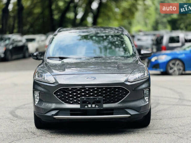 Сірий Форд Ескейп, об'ємом двигуна 0 л та пробігом 80 тис. км за 9900 $, фото 1 на Automoto.ua