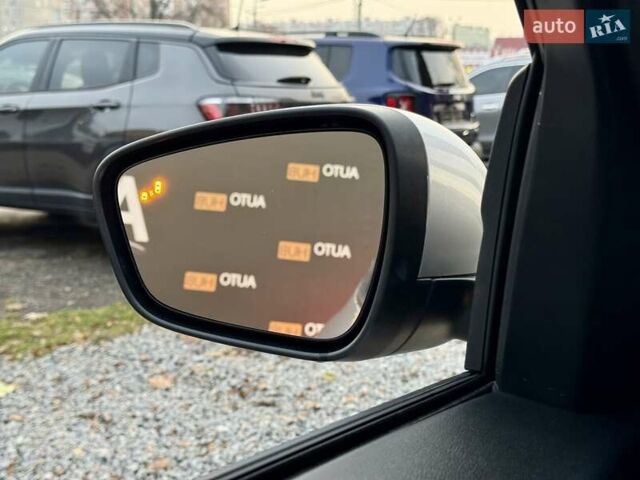 Сірий Форд Ескейп, об'ємом двигуна 1.5 л та пробігом 115 тис. км за 18000 $, фото 8 на Automoto.ua