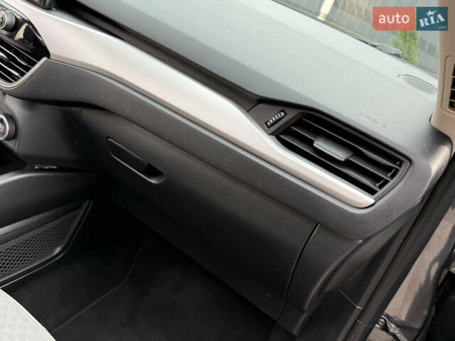 Серый Форд Эскейп, объемом двигателя 1.5 л и пробегом 166 тыс. км за 14500 $, фото 52 на Automoto.ua