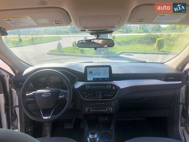 Серый Форд Эскейп, объемом двигателя 1.5 л и пробегом 18 тыс. км за 17900 $, фото 20 на Automoto.ua