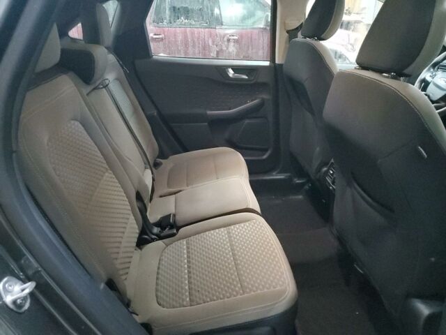 Серый Форд Эскейп, объемом двигателя 1.5 л и пробегом 74 тыс. км за 11500 $, фото 10 на Automoto.ua