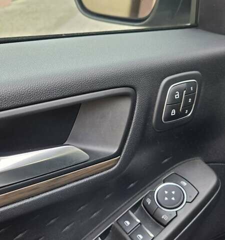 Серый Форд Эскейп, объемом двигателя 2 л и пробегом 40 тыс. км за 19200 $, фото 11 на Automoto.ua