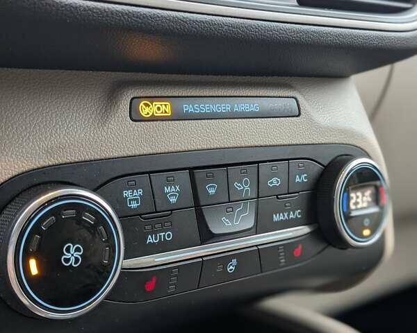 Форд Ескейп 2020 у Вінниці на Automoto.ua Сірий Форд Ескейп, об'ємом двигуна 1.5 л та пробігом 67 тис. км за 18500 $, фото 32 на Automoto.ua