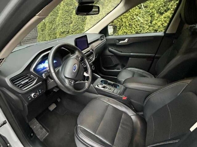 Серый Форд Эскейп, объемом двигателя 2.5 л и пробегом 86 тыс. км за 13800 $, фото 8 на Automoto.ua