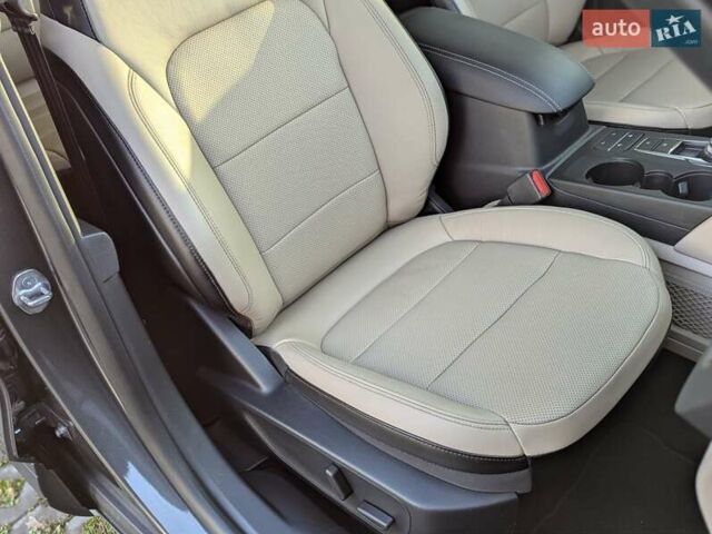 Сірий Форд Ескейп, об'ємом двигуна 2 л та пробігом 46 тис. км за 20900 $, фото 29 на Automoto.ua