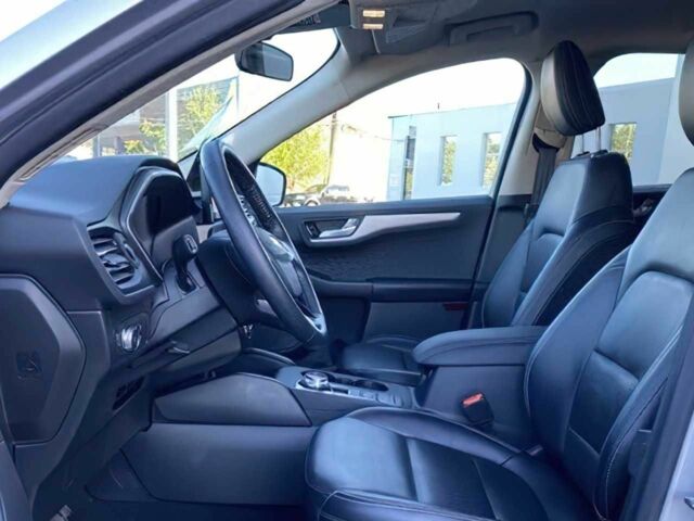 Сірий Форд Ескейп, об'ємом двигуна 1.5 л та пробігом 38 тис. км за 12400 $, фото 7 на Automoto.ua