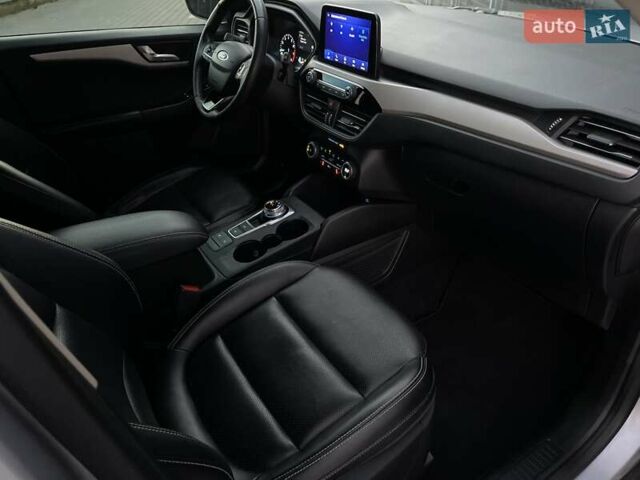 Серый Форд Эскейп, объемом двигателя 1.5 л и пробегом 115 тыс. км за 15500 $, фото 35 на Automoto.ua