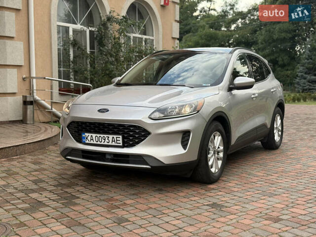 Сірий Форд Ескейп, об'ємом двигуна 1.5 л та пробігом 105 тис. км за 16999 $, фото 1 на Automoto.ua