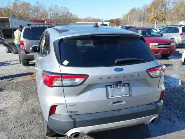 Серый Форд Эскейп, объемом двигателя 1.5 л и пробегом 64 тыс. км за 10500 $, фото 13 на Automoto.ua