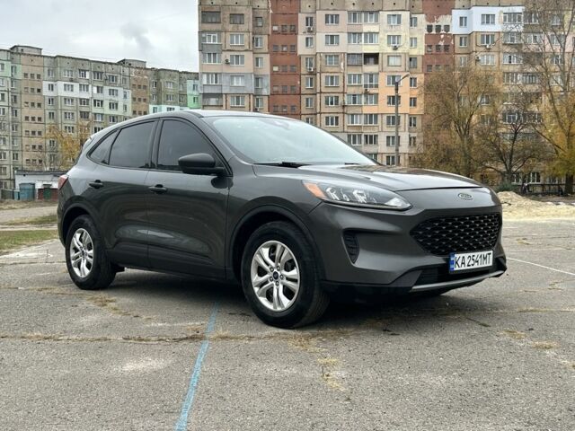 Серый Форд Эскейп, объемом двигателя 1.5 л и пробегом 52 тыс. км за 10999 $, фото 1 на Automoto.ua