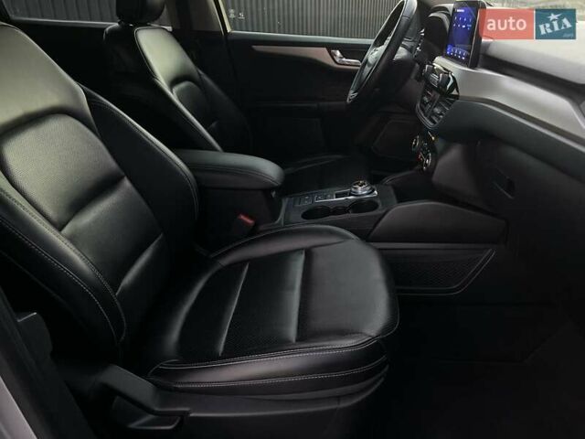 Серый Форд Эскейп, объемом двигателя 1.5 л и пробегом 115 тыс. км за 15500 $, фото 36 на Automoto.ua