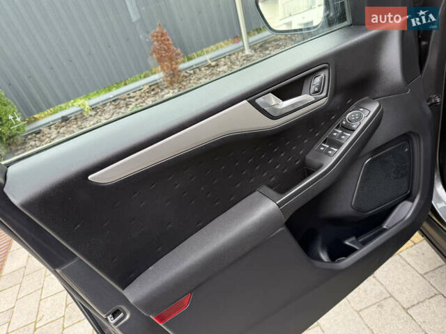 Сірий Форд Ескейп, об'ємом двигуна 1.5 л та пробігом 116 тис. км за 14000 $, фото 38 на Automoto.ua