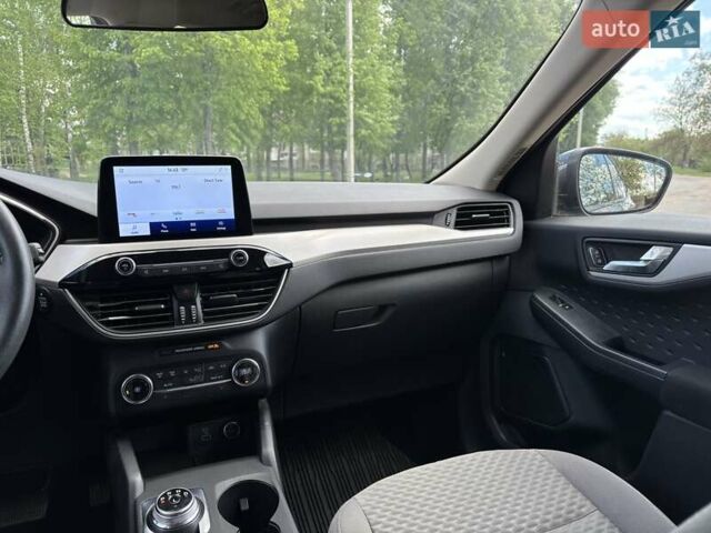 Серый Форд Эскейп, объемом двигателя 1.5 л и пробегом 56 тыс. км за 16500 $, фото 18 на Automoto.ua