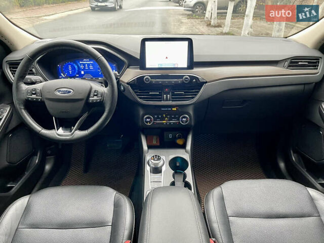 Серый Форд Эскейп, объемом двигателя 2 л и пробегом 51 тыс. км за 18999 $, фото 39 на Automoto.ua