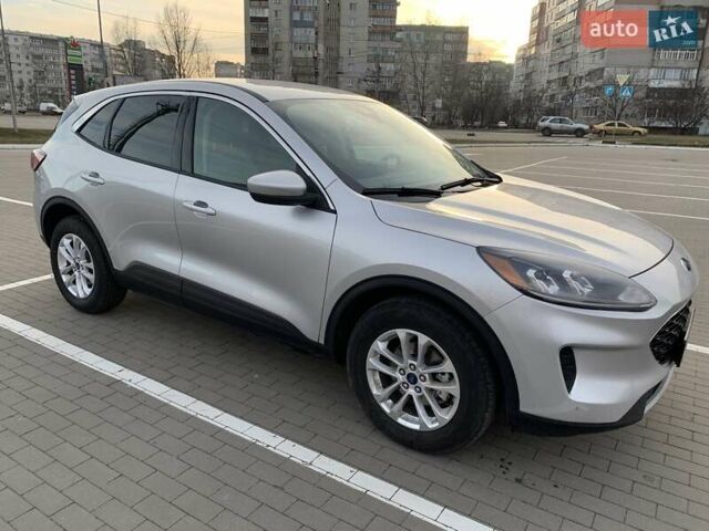 Серый Форд Эскейп, объемом двигателя 1.5 л и пробегом 12 тыс. км за 22800 $, фото 3 на Automoto.ua