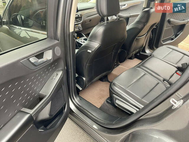 Серый Форд Эскейп, объемом двигателя 2 л и пробегом 51 тыс. км за 18999 $, фото 26 на Automoto.ua