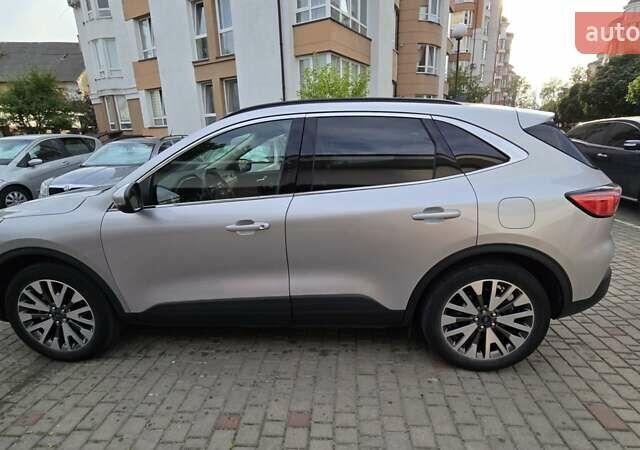 Серый Форд Эскейп, объемом двигателя 2 л и пробегом 40 тыс. км за 19200 $, фото 2 на Automoto.ua