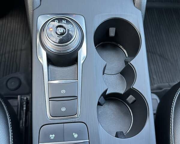 Форд Эскейп 2020 в Киеве на Automoto.ua Серый Форд Эскейп, объемом двигателя 0 л и пробегом 39 тыс. км за 22900 $, фото 28 на Automoto.ua