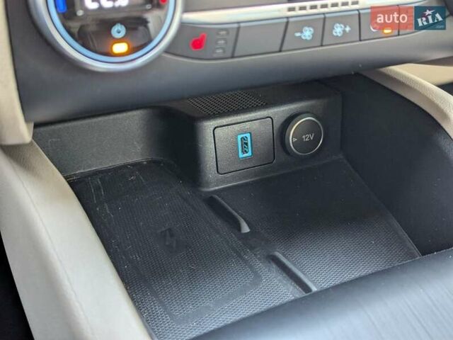 Сірий Форд Ескейп, об'ємом двигуна 2 л та пробігом 46 тис. км за 20900 $, фото 39 на Automoto.ua