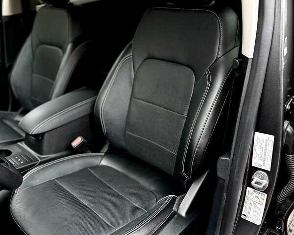 Серый Форд Эскейп, объемом двигателя 2.49 л и пробегом 81 тыс. км за 22990 $, фото 16 на Automoto.ua