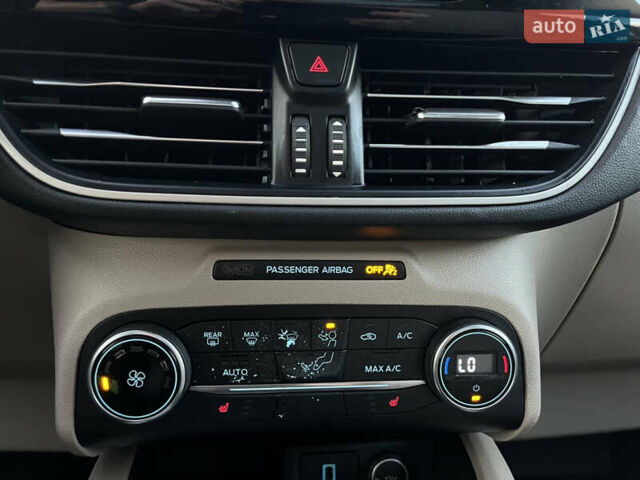 Серый Форд Эскейп, объемом двигателя 1.5 л и пробегом 158 тыс. км за 15750 $, фото 21 на Automoto.ua