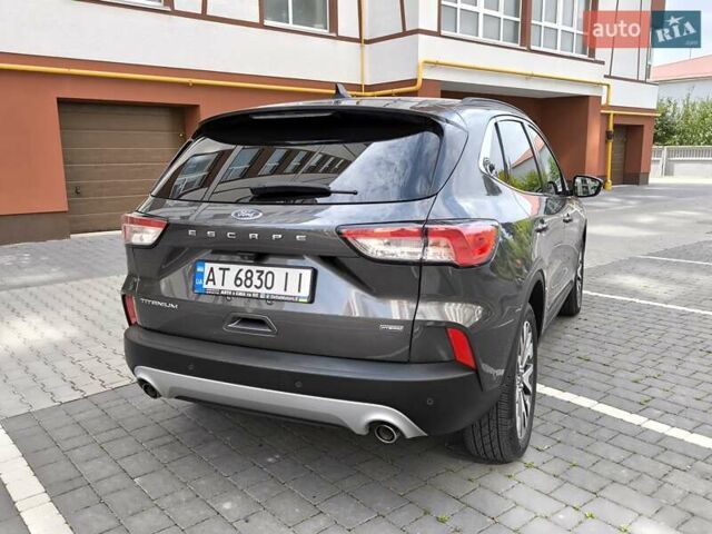 Серый Форд Эскейп, объемом двигателя 2.5 л и пробегом 196 тыс. км за 19450 $, фото 11 на Automoto.ua