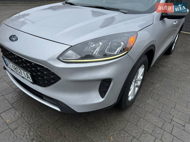 Сірий Форд Ескейп, об'ємом двигуна 1.5 л та пробігом 89 тис. км за 15850 $, фото 3 на Automoto.ua