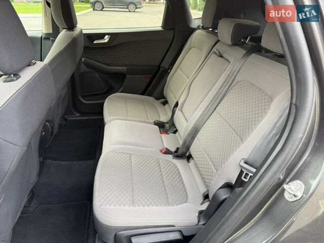 Форд Эскейп 2020 в Киеве на Automoto.ua Серый Форд Эскейп, объемом двигателя 1.5 л и пробегом 124 тыс. км за 14950 $, фото 41 на Automoto.ua