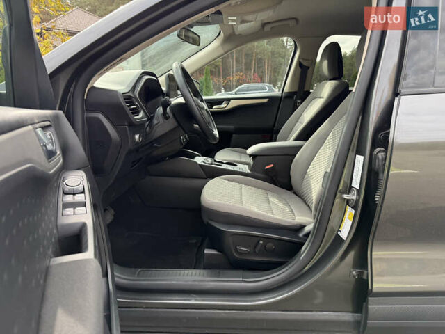 Форд Эскейп 2020 в Киеве на Automoto.ua Серый Форд Эскейп, объемом двигателя 1.5 л и пробегом 124 тыс. км за 14950 $, фото 21 на Automoto.ua