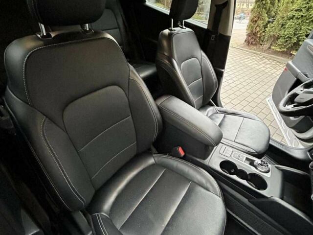 Серый Форд Эскейп, объемом двигателя 2.5 л и пробегом 86 тыс. км за 13800 $, фото 6 на Automoto.ua