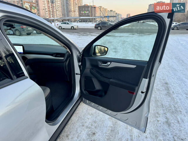 Сірий Форд Ескейп, об'ємом двигуна 1.5 л та пробігом 98 тис. км за 18900 $, фото 23 на Automoto.ua